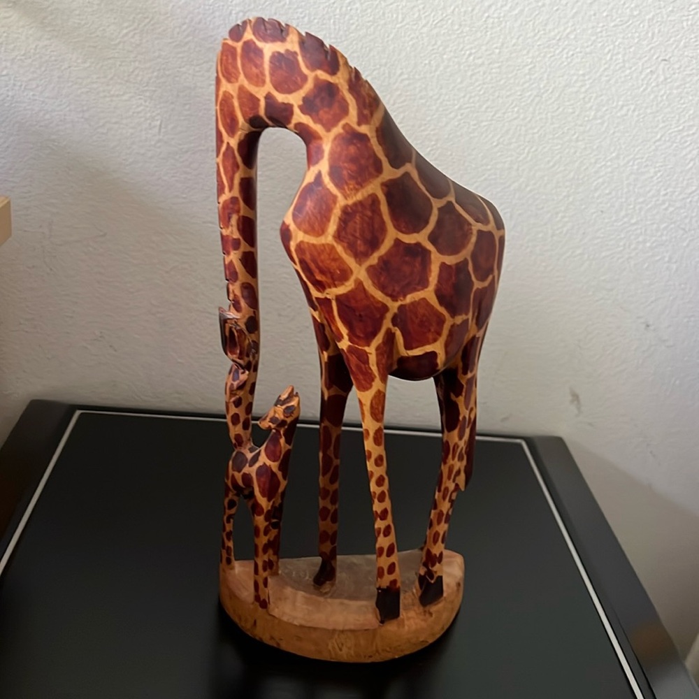 Handcrafted Giraffe Sculpture•Natural Wood•Made in Kenya